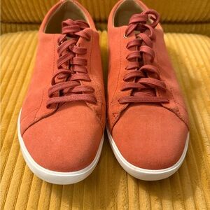 Cole Haan Tan Interior Detail